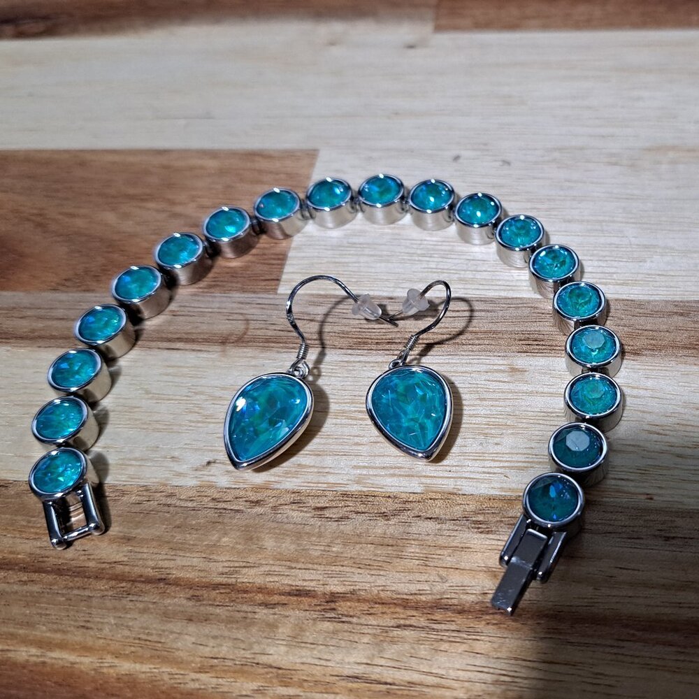 Swarovski Touchstone Crystal Laguna Delite Tear Drop Earrings and Bracelet